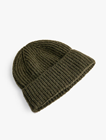 Katlı Bere Slogan Baskılı Etiket İşlemeli