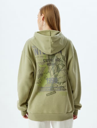 Oversize Kapüşonlu Sweatshirt Arkası Baskılı Kanguru Cepli