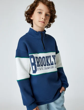 Sweatshirt Dik Yaka Yarım Fermuarlı Baskı Detaylı Uzun Kollu