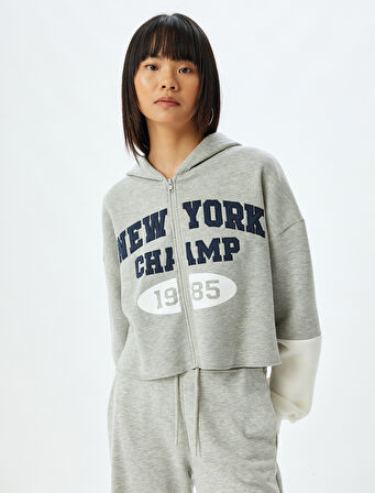 Crop Sweatshirt Kapüşonlu Fermuarlı Kolej İşlemeli Cep Detaylı