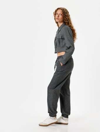 Jogger Pantolon Beli Bağcıklı Cep Detaylı Kırçıllı