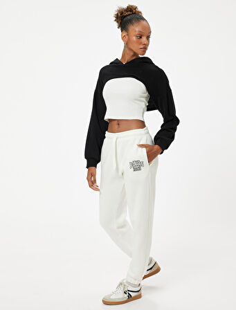Jogger Eşofman Altı Beli Bağcıklı Kolej İşlemeli Cepli Rahat Kalıp