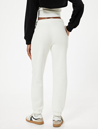 Jogger Eşofman Altı Beli Bağcıklı Kolej İşlemeli Cepli Rahat Kalıp