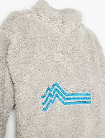 Peluş Sweat Yarım Fermuarlı Dik Yaka İşleme Detaylı
