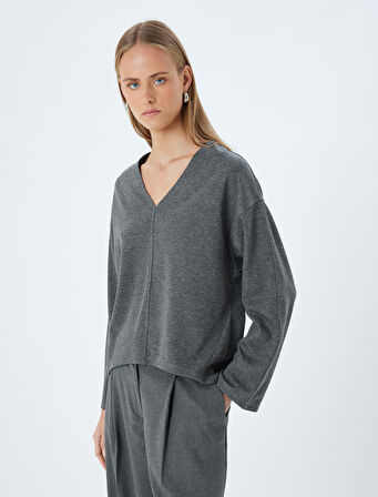 V Yaka Uzun Kollu Sweatshirt