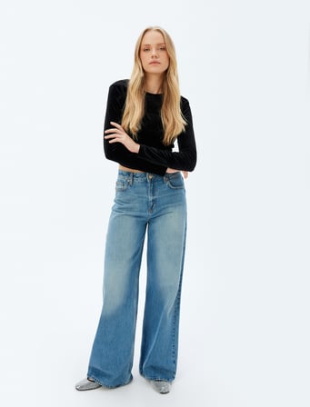 Uzun Kollu Kadife Tişört Bisiklet Yaka Slim Fit