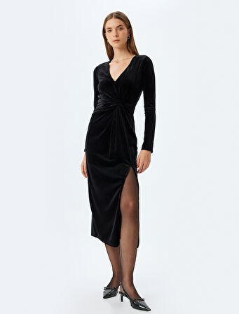 Uzun Kadife Elbise Slim Fit V Yaka Uzun Kollu Yırtmaç Detaylı