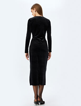 Uzun Kadife Elbise Slim Fit V Yaka Uzun Kollu Yırtmaç Detaylı