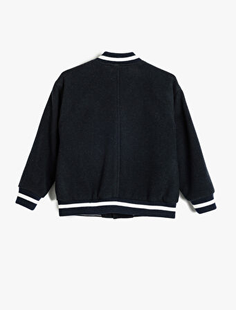 Ceket Kapaklı Cep Detaylı Yuvarlak Yaka Çıtçıt Kapamalı