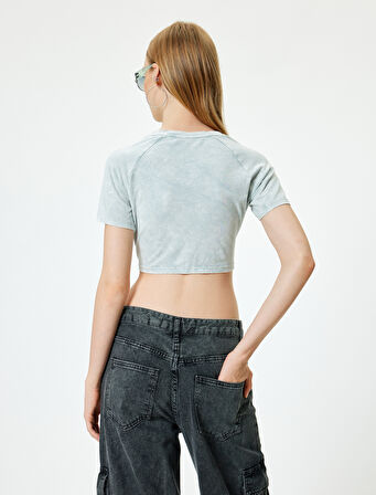 Crop Tişört Büzgü Detaylı Kolej Baskılı Yıkamalı Kısa Kollu Slim Fit