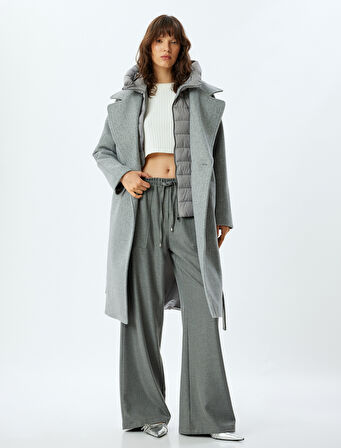 Kapüşonlu Uzun Kaban Kapitone Detaylı Kemerli Cepli 