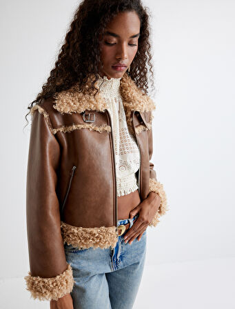 Koton X Zeynep Bastık - Suni Deri Crop Oversize Biker Ceket Yakası Peluş Detaylı