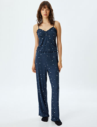 Askılı Fitilli Pijama Üstü Yıldız Baskılı Fırfır ve Düğme Detaylı 