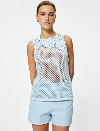 Koton X Sibil Çetinkaya - Kroşe Kolsuz Üst Çiçek Aplike Detaylı Yuvarlak Yaka Fileli Ajurlu