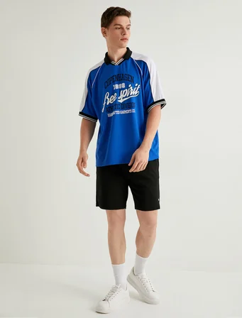 Oversize Tişört Polo Yaka Slogan Baskılı Çizgi Detaylı Kısa Kollu