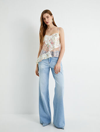 Askılı Çiçekli Bluz Dantel Detaylı V Yaka Slim Fit