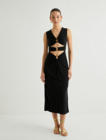 Pencere Detaylı Uzun Elbise Kolsuz Metal Aksesuar Detaylı Yırtmaçlı