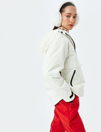 Su Geçirmez Cepli Kapüşonlu Kayak Montu 