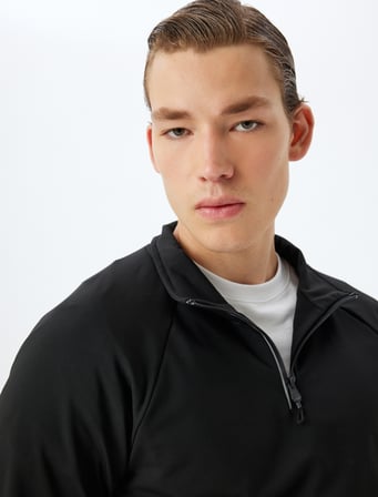 Spor Sweatshirt Şardonlu Yumuşak Tuşe Dik Yaka Yarım Fermuarlı