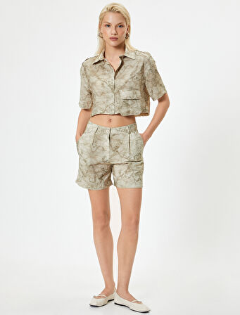 Kısa Şort Cepli Batik Desenli