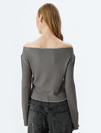 Uzun Kollu Tişört Fitilli Baskılı Kayık Yaka Asimetrik Kesim Slim Fit