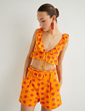 Kemerli İşlemeli Mini Şort