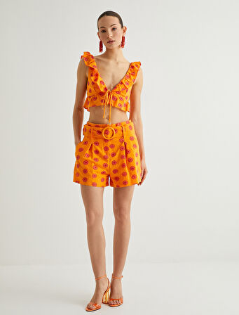 Kemerli İşlemeli Mini Şort