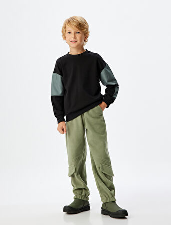 Sweatshirt Uzun Kollu Bisiklet Yaka Cep Detaylı Pamuklu