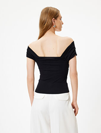 Madonna Yaka Tişört Omzu Açık Pencere Detaylı Pamuklu