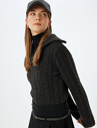 Yarım Fermuarlı Dik Yaka Kazak Saç Örgü Dokulu Uzun Kollu 