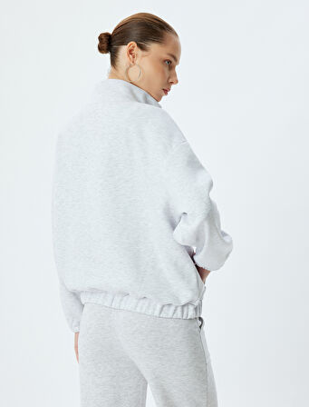 Oversize Fermuarlı Kolej Baskılı Dik Yaka Sweatshirt