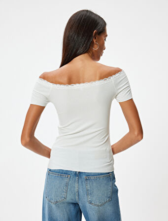 Madonna Yaka Tişört Dantel Detaylı Büzgülü Kısa Kollu