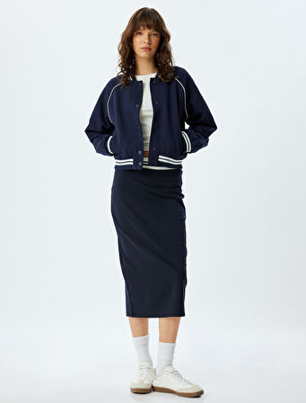 Kontrast Detaylı Beli Lastikli Yırtmaçlı Midi Boy Kalem Etek