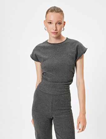 Dokulu Kap Kol Tişört Bisiklet Yaka Slim Fit