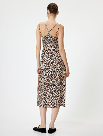 Midi Elbise Askılı Leopar Desenli Yırtmaçlı Degaje Yaka Slim Fit 