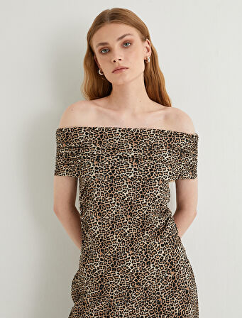 Leopar Desenli Bluz Kısa Kollu Kayık Yaka Drapeli Slim Fit