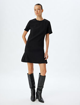 Fırfırlı Mini Elbise A Kesim Kısa Kollu Yuvarlak Yaka Krep Kumaş