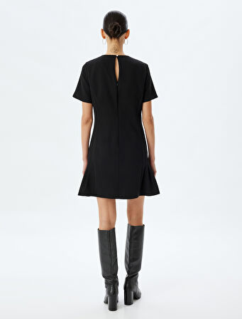 Fırfırlı Mini Elbise A Kesim Kısa Kollu Yuvarlak Yaka Krep Kumaş