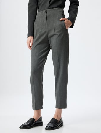 Yüksek Bel Pantolon Pens Detaylı Cepli Kısa Paça Havuç Kesim Slim Fit