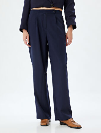 Havuç Kesim Kumaş Pantolon Pile Detaylı