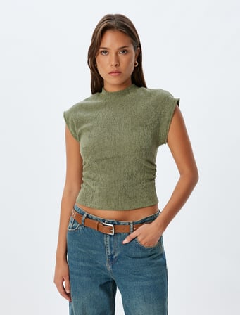 Dik Yaka Kolsuz Tişört Slim Fit Dokulu
