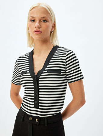 V Yaka Tişört Düğmeli Kısa Kollu Renk Kontrastlı Slim Fit