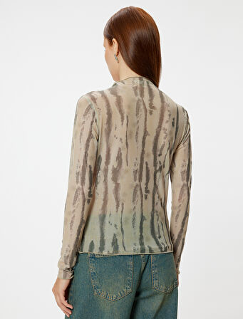 Batik Desenli Tişört Hafif Dik Yaka Uzun Kollu