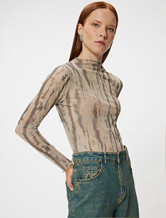 Batik Desenli Tişört Hafif Dik Yaka Uzun Kollu