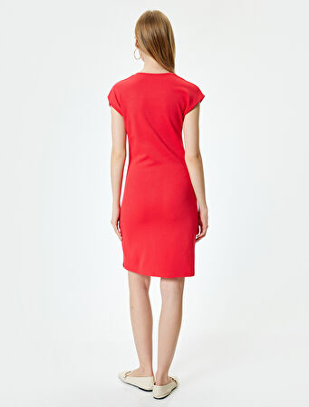 Kısa Kollu Mini Elbise Yırtmaç Detaylı Kare Yaka