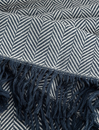 Atkı Püsküllü Dokulu