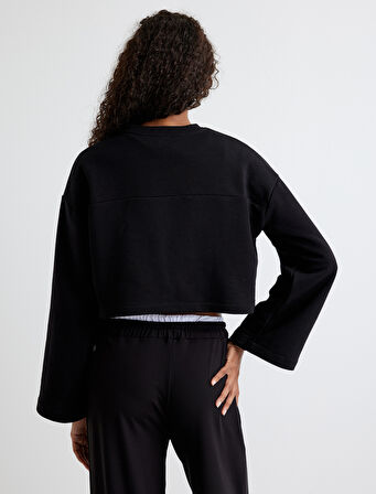 Crop Sweatshirt Paraşüt Kumaş Detaylı Rahat Kalıp
