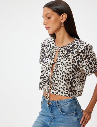 Leopar Desenli Bluz Bebe Yaka Bağcık Detaylı Kısa Kollu Slim Fit