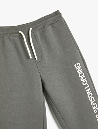 Slogan Baskı Detaylı Cepli Beli Bağlamalı Jogger Eşofman Altı 