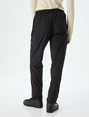 Jogger Eşofman Altı Kargo Cepli Beli Bağcıklı Fermuar Detaylı